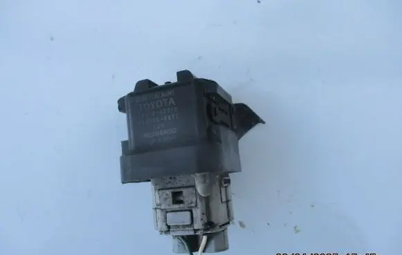 Toyota RAV 4 (XA20) Glow plug pre-heat relay 2861067010