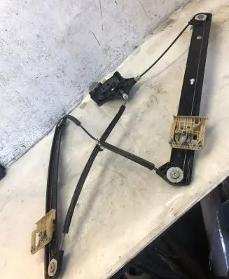 Audi Q3 F3 Front door window regulator with motor 83a837461