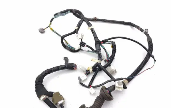 Lexus IS 220D-250-350 Front door wiring loom 8215253160F