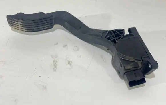 Peugeot 308 Accelerator throttle pedal 9671433680