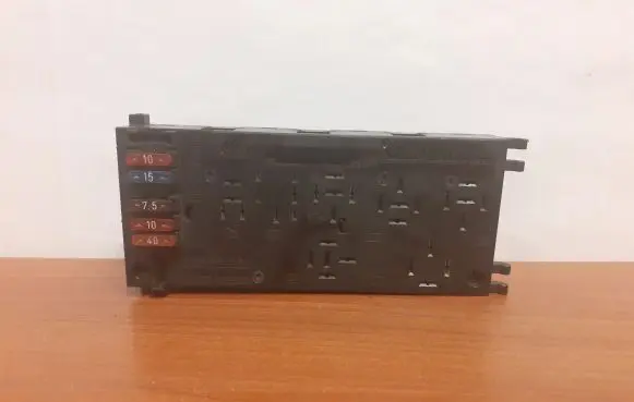 Mercedes-Benz E W210 Fuse box set 4338 0005401550