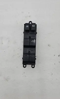Subaru Forester SH Electric window control switch 157446