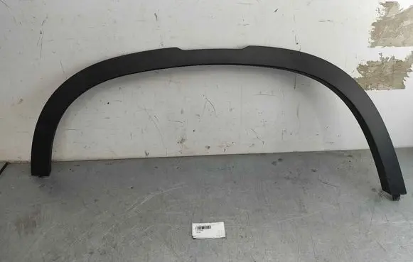 Land Rover Defender Front arch trim LR147926 LR130586