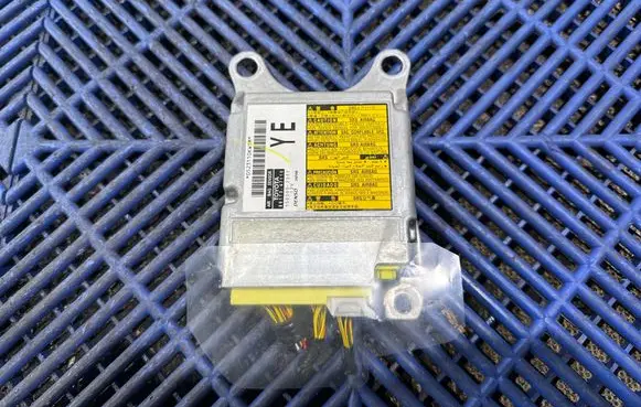 Toyota Prius (XW30) Airbag control unit/module 052311 8917047110 1503002311