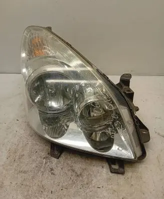 Toyota Corolla Verso E121 Headlight/headlamp P7105R