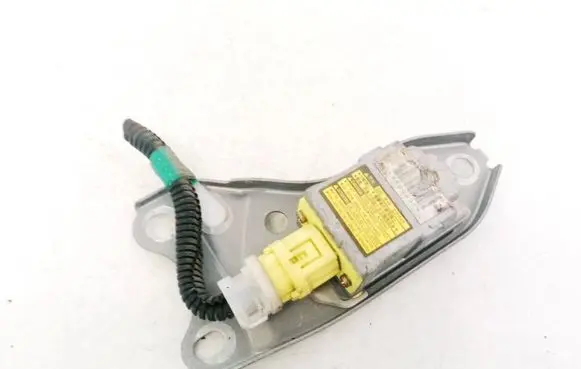 Toyota Avensis Verso Airbag deployment crash/impact sensor