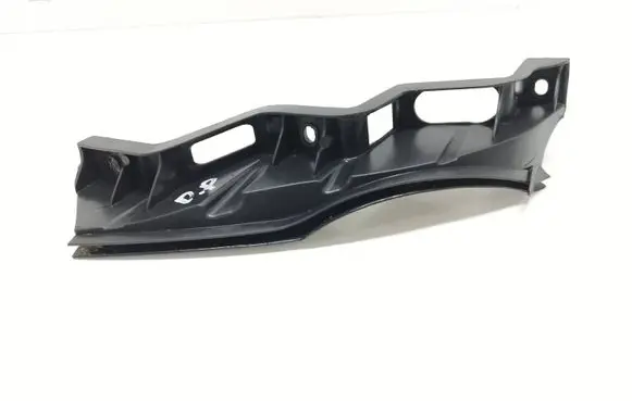 Volkswagen PASSAT B6 Front bumper mounting bracket 3C0807890