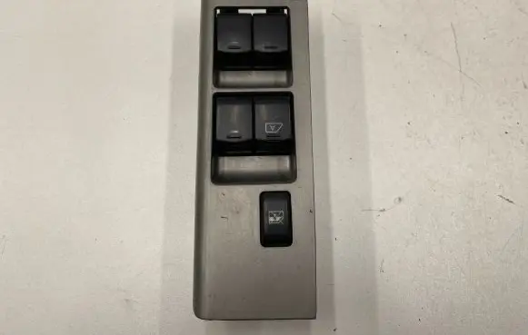 Nissan Pathfinder R51 Electric window control switch 2259004216a