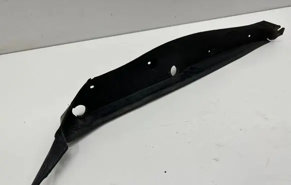 Mercedes-Benz S W222 Fender end trim A2228890125