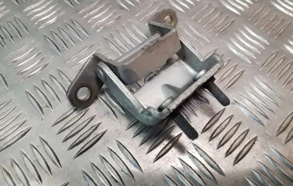 Infiniti FX Rear door upper hinge