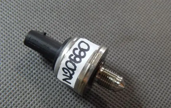 Fuel pressure sensor