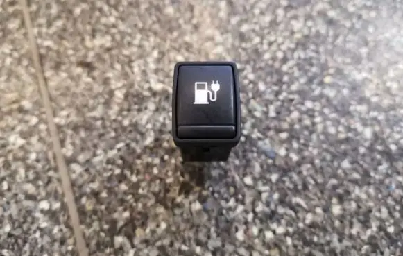 Nissan Leaf I (ZE0) Fuel tank opening switch 08349A