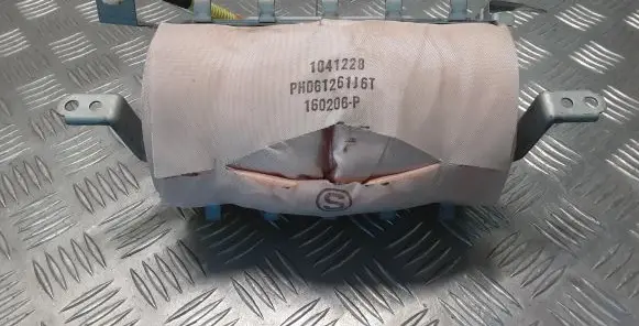 Lexus IS 220D-250-350 Passenger airbag 8214053010