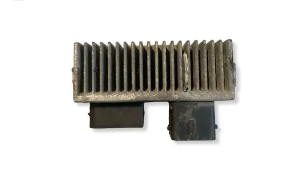 Renault Master III Glow plug pre-heat relay 8200558438A