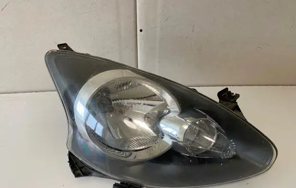 Toyota Aygo AB10 Headlight/headlamp 811100H070 89092755