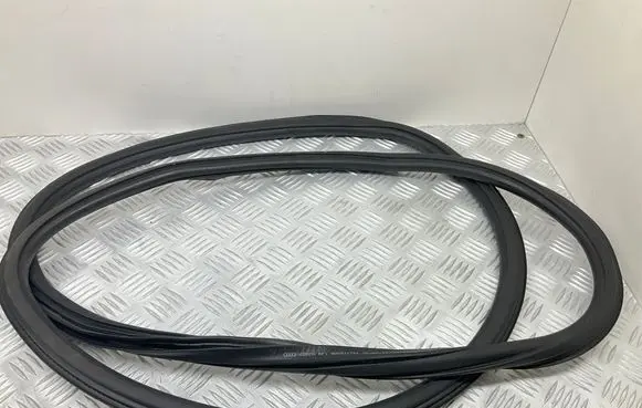 Audi A4 S4 B9 Front door rubber seal 8W0831721