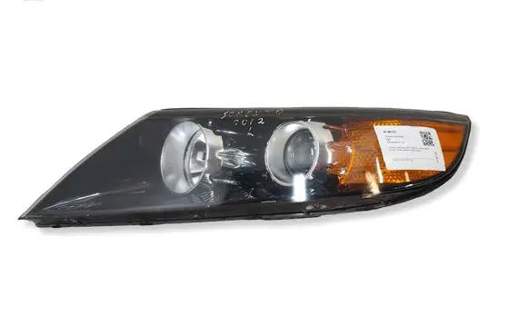 KIA Sorento Headlight/headlamp 921012P150