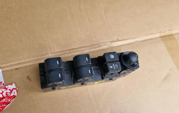 Mazda CX-5 II Quarter vent window switch KF8N66350