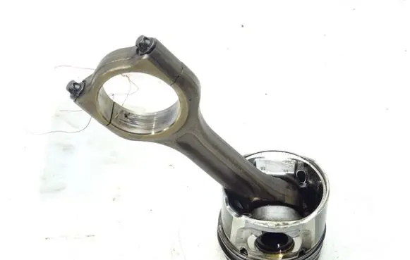 Citroen C4 I Picasso Piston with connecting rod 9HR