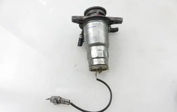 Toyota Avensis T220 Fuel filter housing 