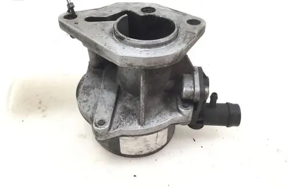 Opel Vivaro Vacuum pump 