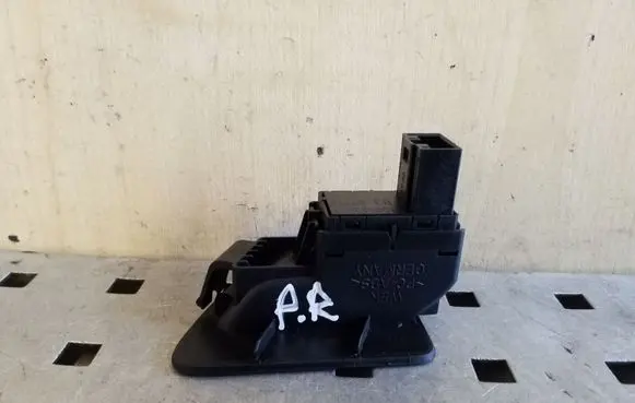 Volkswagen PASSAT B8 Tailgate opening switch 3G0959831
