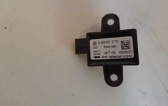 Mercedes-Benz GL X164 Airbag deployment crash/impact sensor A0038212751 00839200