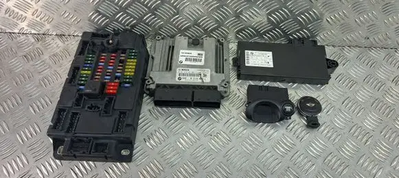 Mini Cooper Countryman R60 Engine ECU kit and lock set 8519668