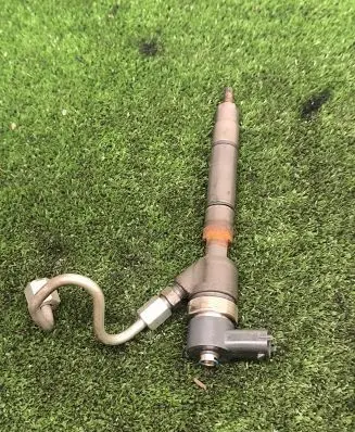 KIA Ceed Fuel injector 338002A900 0445110320