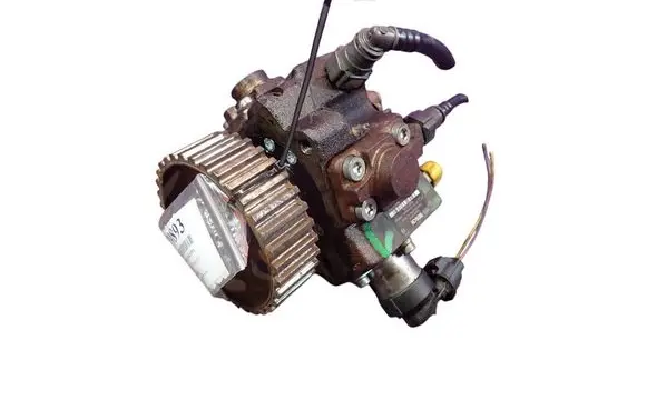 Peugeot 207 CC Fuel injection high pressure pump 