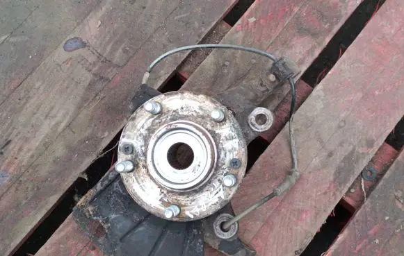 Hyundai i40 Front wheel hub 