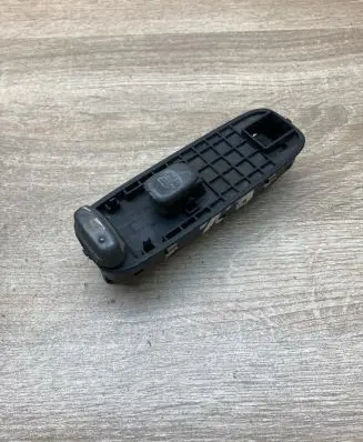 Volvo S70 V70 V70 XC Electric window control switch 8637142 034585