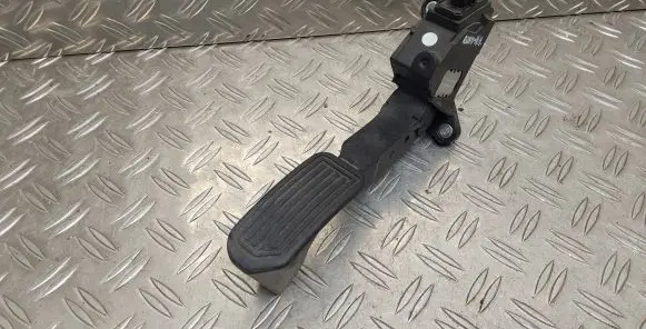 Toyota Auris E180 Accelerator throttle pedal 7811002120