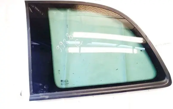 Opel Zafira A Rear side window dot36as3m192