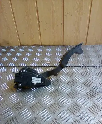 Renault Laguna II Accelerator throttle pedal 8200002904