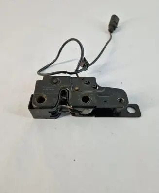 Audi TT TTS Mk2 Engine bonnet/hood lock/catch 8J0823509A