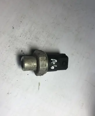 Audi A6 S6 C5 4B Air conditioning (A/C) pressure sensor 8D0959482B