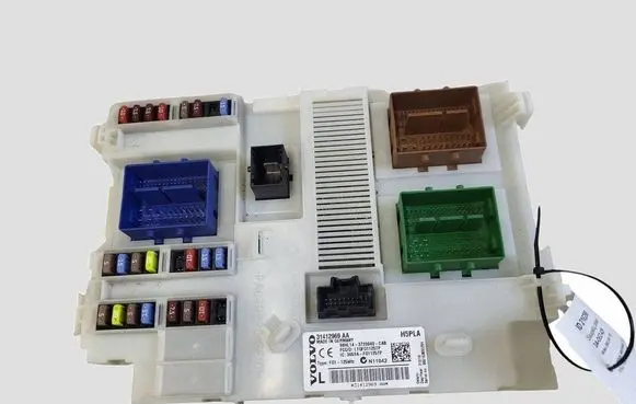 Volvo S60 Fuse module 3720040 31412969AA