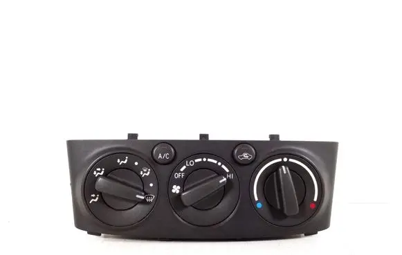 Toyota Avensis T250 Air conditioner control unit module 55900-05101
