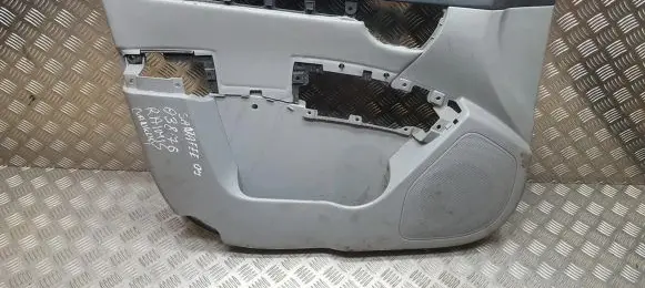 Hyundai Santa Fe Front door card panel trim p823702b000 p82370-2b000