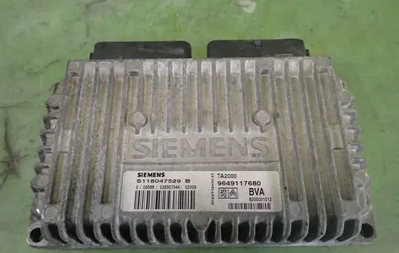 Peugeot 307 Engine control unit/module ECU