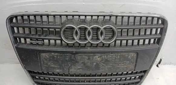 Audi Q7 4L Front bumper upper radiator grill 4L0853851