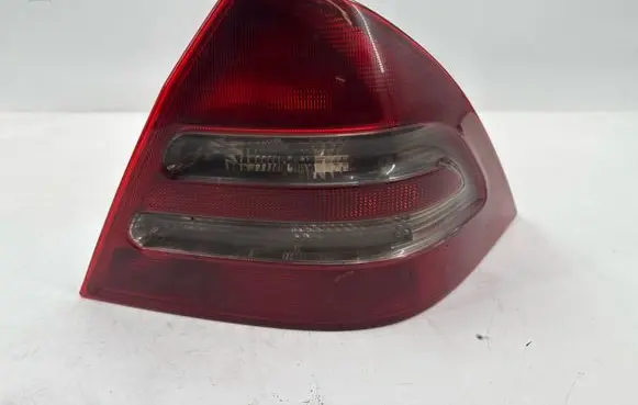 Mercedes-Benz C W203 Rear/tail lights S102969