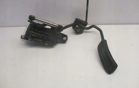 Renault Trafic II (X83) Accelerator throttle pedal