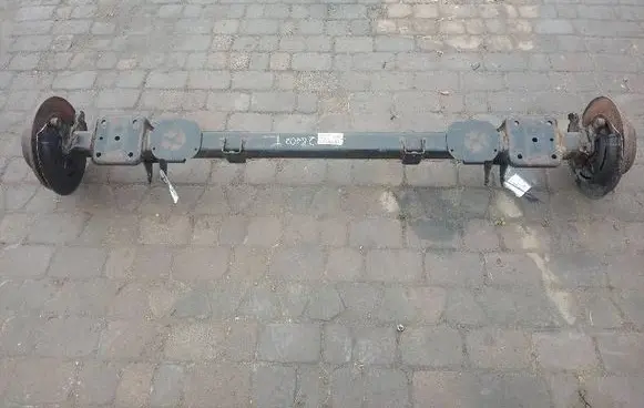 Opel Movano B Rear beam 555115839R