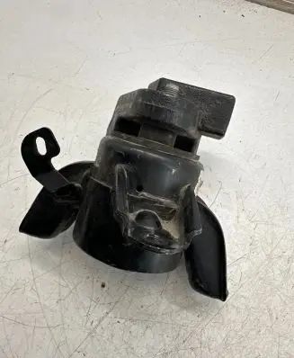 KIA Picanto Engine mount bracket 218101Y100 11I30A02462
