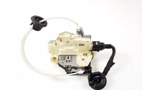 Audi Q7 4L Front door lock 3C2837016A