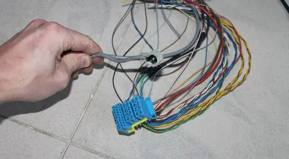 Opel Vectra C EUR ISO radio connector CDR2005