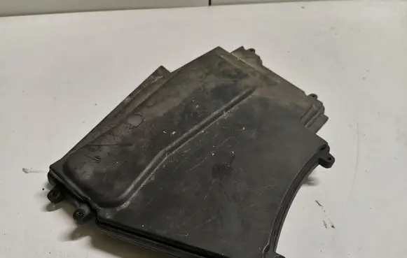 BMW 5 E60 E61 Fuse box cover 7520912