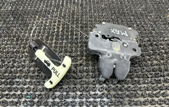 Nissan Maxima A35 Tailgate/trunk/boot lock/catch/latch